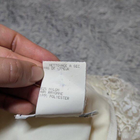 Jessica McClintock Ivory Lace Bridal Gown - Picture 12 of 15